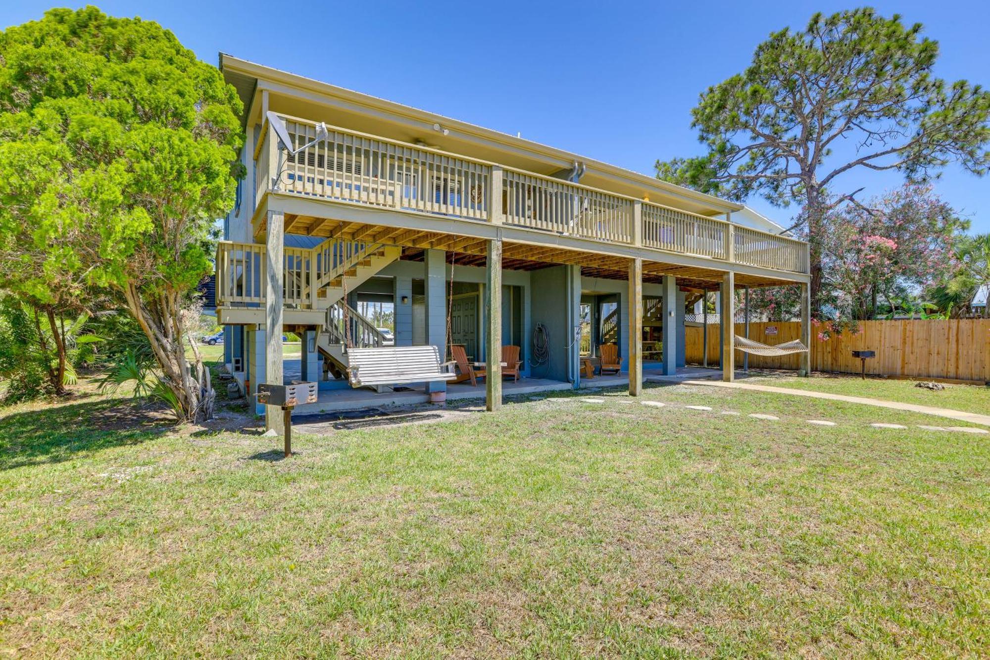 Waterfront Cedar Key Duplex Home Grill And Dock! Zewnętrze zdjęcie
